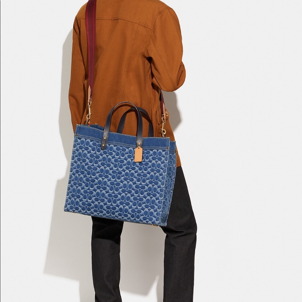 DENIM COACH FIELD TOTE SIGNATURE TOTE 40 IN  (UNISEX) - Picture 13 of 13